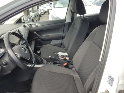 Volkswagen Polo Advance 1.0 TSI 70 kW (95 CV) 13 Volkswagen Polo Advance 1.0 TSI 70 kW (95 CV) 13