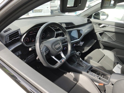 Audi Q3 Sportback Black line 35 TFSI 110 kW (150 CV) S tronic 7 Audi Q3 Sportback Black line 35 TFSI 110 kW (150 CV) S tronic 7