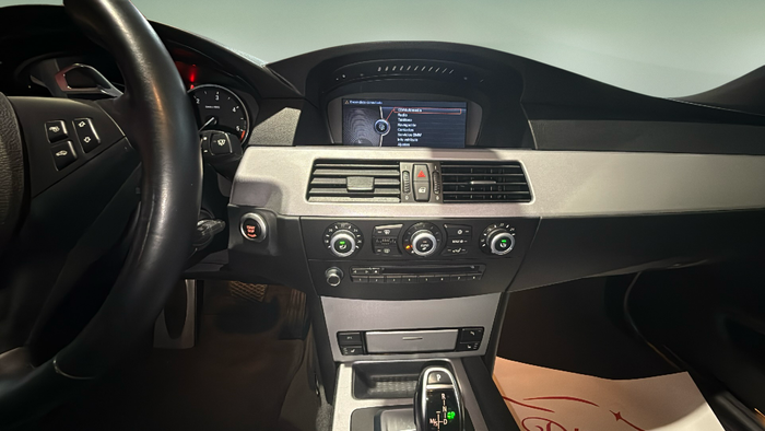 BMW Serie 5 530d Touring 173 kW (235 CV) Vehículo usado en Madrid BMW Serie 5 530d Touring 173 kW (235 CV) Vehículo usado en Madrid