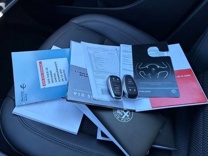 Alfa Romeo Stelvio 2.2 Diesel Sprint RWD 140 kW (190 CV) Vehículo usado en Madrid Alfa Romeo Stelvio 2.2 Diesel Sprint RWD 140 kW (190 CV) Vehículo usado en Madrid