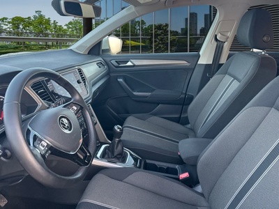 Volkswagen T-Roc Advance 1.6 TDI 85 kW (115 CV) 7 Volkswagen T-Roc Advance 1.6 TDI 85 kW (115 CV) 7