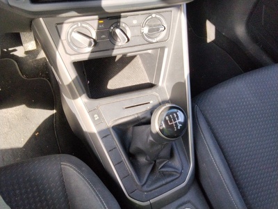 Volkswagen Polo Advance 1.0 TSI 70 kW (95 CV) 14 Volkswagen Polo Advance 1.0 TSI 70 kW (95 CV) 14