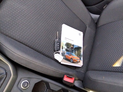 Volkswagen Polo Advance 1.0 TSI 70 kW (95 CV) 15 Volkswagen Polo Advance 1.0 TSI 70 kW (95 CV) 15