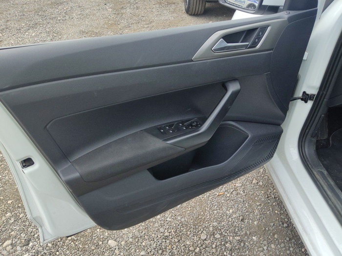 Volkswagen Polo Advance 1.0 TSI 70 kW (95 CV) Vehículo usado en Madrid Volkswagen Polo Advance 1.0 TSI 70 kW (95 CV) Vehículo usado en Madrid