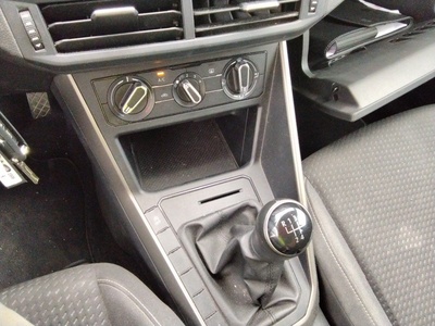 Volkswagen Polo Advance 1.0 TSI 70 kW (95 CV) 13 Volkswagen Polo Advance 1.0 TSI 70 kW (95 CV) 13