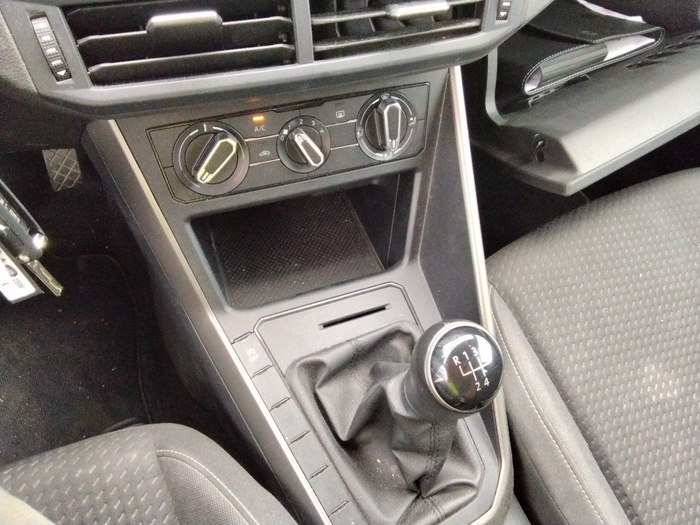 Volkswagen Polo Advance 1.0 TSI 70 kW (95 CV) Vehículo usado en Madrid Volkswagen Polo Advance 1.0 TSI 70 kW (95 CV) Vehículo usado en Madrid