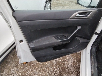 Volkswagen Polo Advance 1.0 TSI 70 kW (95 CV) 15 Volkswagen Polo Advance 1.0 TSI 70 kW (95 CV) 15