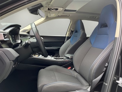 Lynk & Co 01 1.5 PHEV 192 kW (261 CV) 3 Lynk & Co 01 1.5 PHEV 192 kW (261 CV) 3