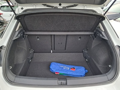 Volkswagen T-Roc Advance R-Line 1.0 TSI 81 kW (110 CV) 10 Volkswagen T-Roc Advance R-Line 1.0 TSI 81 kW (110 CV) 10