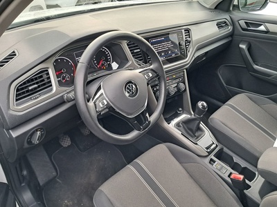 Volkswagen T-Roc Advance R-Line 1.0 TSI 81 kW (110 CV) 7 Volkswagen T-Roc Advance R-Line 1.0 TSI 81 kW (110 CV) 7