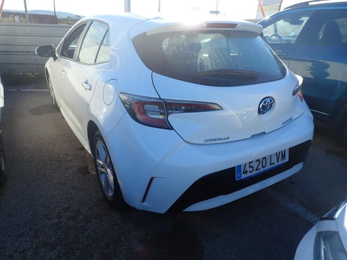 Toyota Corolla 1.8 125 Híbrido Active Tech E-CVT 90 kW (122 CV) Vehículo usado en Madrid Toyota Corolla 1.8 125 Híbrido Active Tech E-CVT 90 kW (122 CV) Vehículo usado en Madrid