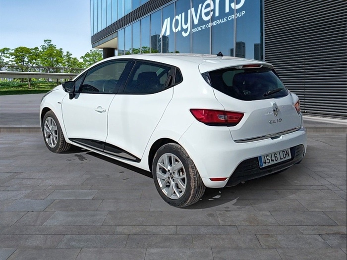 Renault Clio Limited dCi 66 kW (90 CV) Vehículo usado en Madrid Renault Clio Limited dCi 66 kW (90 CV) Vehículo usado en Madrid