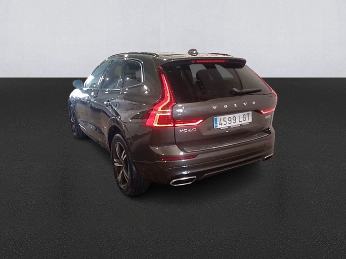 Volvo XC60 B5 D R-Design AWD Auto 173 kW (235 CV) Vehículo usado en Madrid Volvo XC60 B5 D R-Design AWD Auto 173 kW (235 CV) Vehículo usado en Madrid