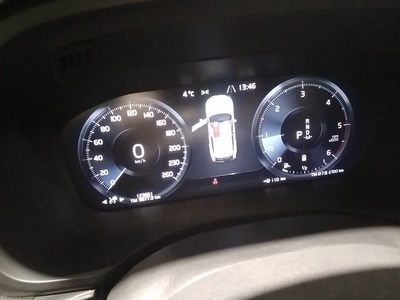 Volvo XC60 B5 D R-Design AWD Auto 173 kW (235 CV) 8 Volvo XC60 B5 D R-Design AWD Auto 173 kW (235 CV) 8