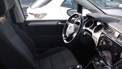 Volkswagen Touran Advance 2.0 TDI 110 kW (150 CV) 5 Volkswagen Touran Advance 2.0 TDI 110 kW (150 CV) 5