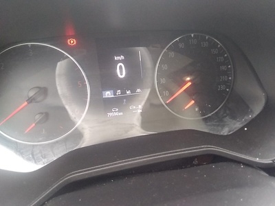 Renault Clio Equilibre Blue dCi 74 kW (100 CV) 8 Renault Clio Equilibre Blue dCi 74 kW (100 CV) 8