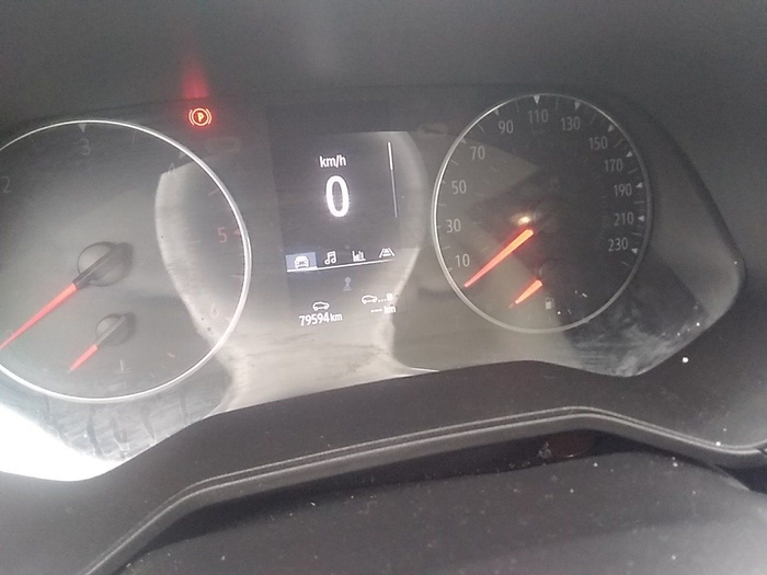 Renault Clio Equilibre Blue dCi 74 kW (100 CV) Vehículo usado en Madrid Renault Clio Equilibre Blue dCi 74 kW (100 CV) Vehículo usado en Madrid