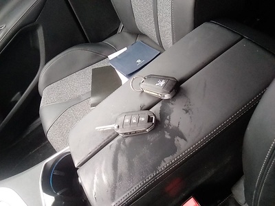 Peugeot 5008 BlueHDi 130 S&S Allure 96 kW (130 CV) 12 Peugeot 5008 BlueHDi 130 S&S Allure 96 kW (130 CV) 12