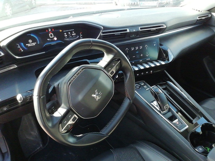 Peugeot 508 BlueHDI 130 S&S Allure Pack EAT8 96 kW (130 CV) Vehículo usado en Madrid Peugeot 508 BlueHDI 130 S&S Allure Pack EAT8 96 kW (130 CV) Vehículo usado en Madrid