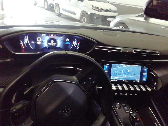 Peugeot 508 BlueHDI 130 S&S Allure Pack EAT8 96 kW (130 CV) Vehículo usado en Madrid Peugeot 508 BlueHDI 130 S&S Allure Pack EAT8 96 kW (130 CV) Vehículo usado en Madrid