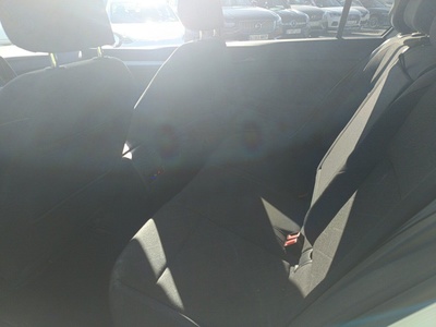 Volkswagen Golf Life 2.0 TDI 85 kW (115 CV) 15 Volkswagen Golf Life 2.0 TDI 85 kW (115 CV) 15