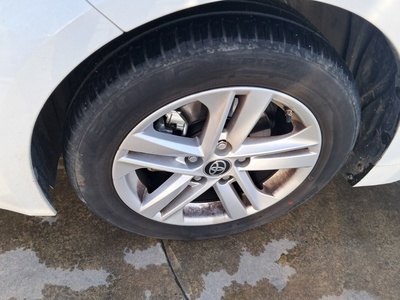 Toyota Corolla 1.8 125 Híbrido Active Tech E-CVT 90 kW (122 CV) 8 Toyota Corolla 1.8 125 Híbrido Active Tech E-CVT 90 kW (122 CV) 8