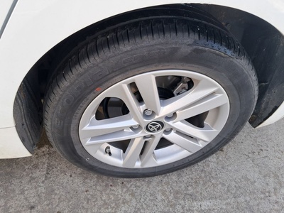 Toyota Corolla 1.8 125 Híbrido Active Tech E-CVT 90 kW (122 CV) 10 Toyota Corolla 1.8 125 Híbrido Active Tech E-CVT 90 kW (122 CV) 10