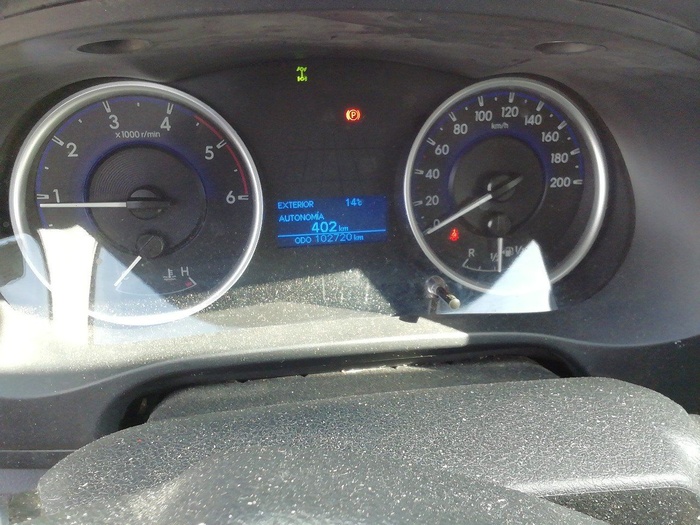 Toyota Hilux 2.4 D-4D Doble Cabina GX 110 kW (150 CV) Vehículo usado en Madrid Toyota Hilux 2.4 D-4D Doble Cabina GX 110 kW (150 CV) Vehículo usado en Madrid