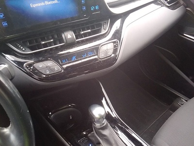 Toyota C-HR 1.8 125H Advance 90 kW (122 CV) 10 Toyota C-HR 1.8 125H Advance 90 kW (122 CV) 10