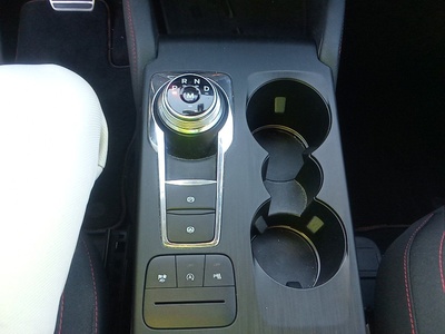 Ford Kuga 1.5 EcoBlue ST-Line Auto 88 kW (120 CV) 11 Ford Kuga 1.5 EcoBlue ST-Line Auto 88 kW (120 CV) 11