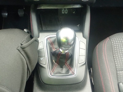 Ford Kuga 1.5 EcoBlue ST-Line 88 kW (120 CV) 11 Ford Kuga 1.5 EcoBlue ST-Line 88 kW (120 CV) 11