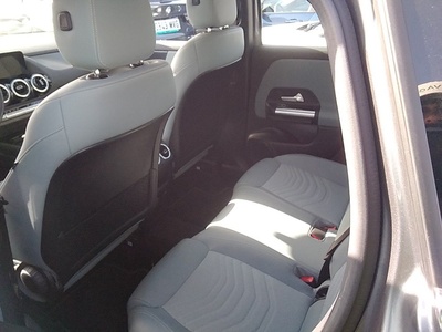 Mercedes-Benz GLA 200 D 110 kW (150 CV) 15 Mercedes-Benz GLA 200 D 110 kW (150 CV) 15