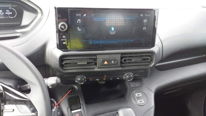 Peugeot Rifter Active Business Standard BlueHDi 73 kW (100 CV) Vehículo usado en Madrid Peugeot Rifter Active Business Standard BlueHDi 73 kW (100 CV) Vehículo usado en Madrid