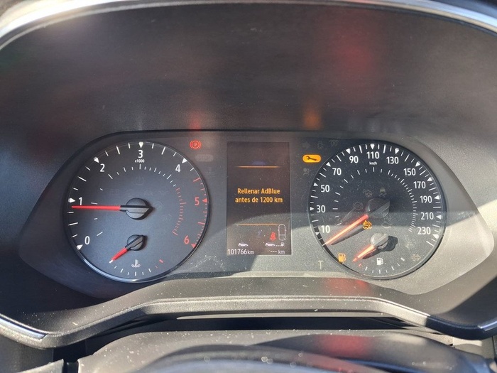 Renault Clio Business Blue dCi 63 kW (85 CV) Vehículo usado en Madrid Renault Clio Business Blue dCi 63 kW (85 CV) Vehículo usado en Madrid