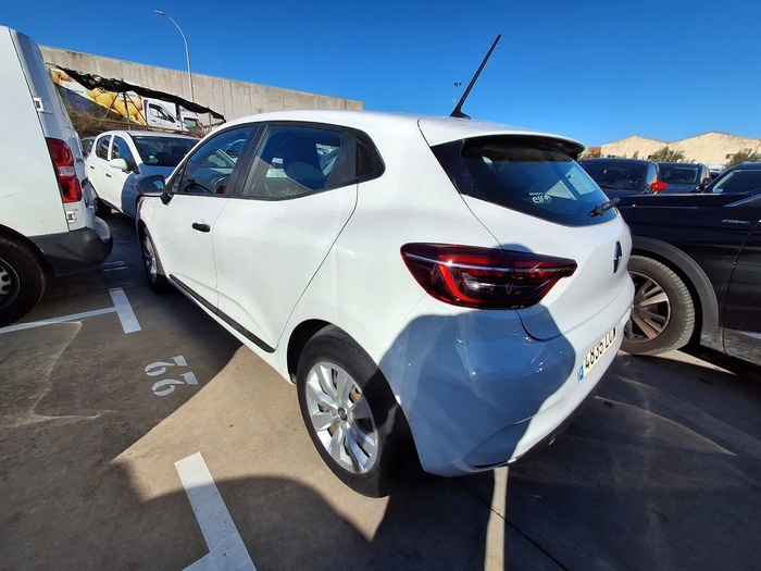Renault Clio Business Blue dCi 63 kW (85 CV) Vehículo usado en Madrid Renault Clio Business Blue dCi 63 kW (85 CV) Vehículo usado en Madrid