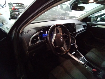 Volkswagen T-Roc Life 2.0 TDI 85 kW (115 CV) 7 Volkswagen T-Roc Life 2.0 TDI 85 kW (115 CV) 7