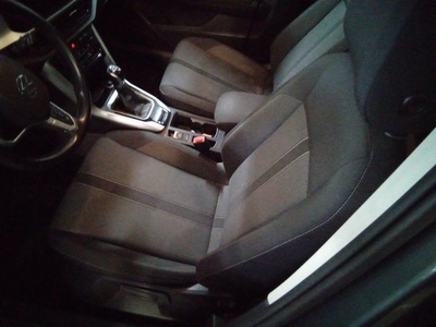 Volkswagen T-Roc Life 2.0 TDI 85 kW (115 CV) 15 Volkswagen T-Roc Life 2.0 TDI 85 kW (115 CV) 15