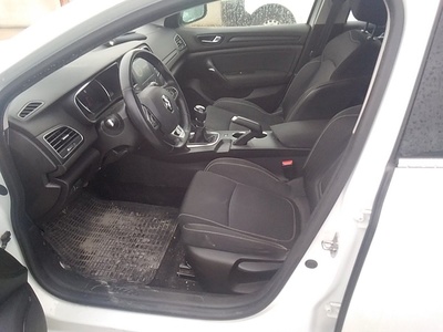 Renault Megane Business Blue dCi 85 kW (115 CV) 12 Renault Megane Business Blue dCi 85 kW (115 CV) 12