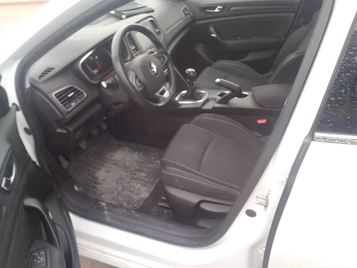 Renault Megane Business Blue dCi 85 kW (115 CV) Vehículo usado en Madrid Renault Megane Business Blue dCi 85 kW (115 CV) Vehículo usado en Madrid