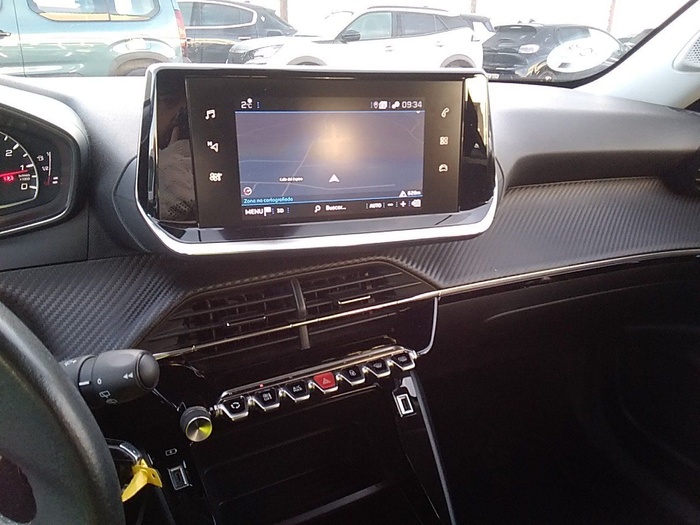 Peugeot 2008 BlueHDi 110 S&S Active Pack 81 kW (110 CV) Vehículo usado en Madrid Peugeot 2008 BlueHDi 110 S&S Active Pack 81 kW (110 CV) Vehículo usado en Madrid