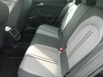 SEAT León 2.0 TDI S&S Style Go 85 kW (115 CV) 9 SEAT León 2.0 TDI S&S Style Go 85 kW (115 CV) 9