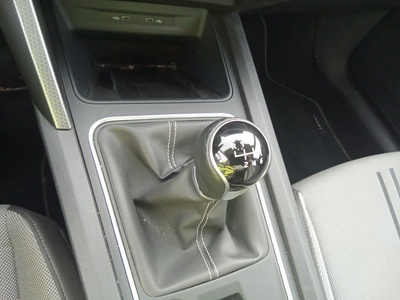 SEAT León 2.0 TDI S&S Style Go 85 kW (115 CV) 11 SEAT León 2.0 TDI S&S Style Go 85 kW (115 CV) 11