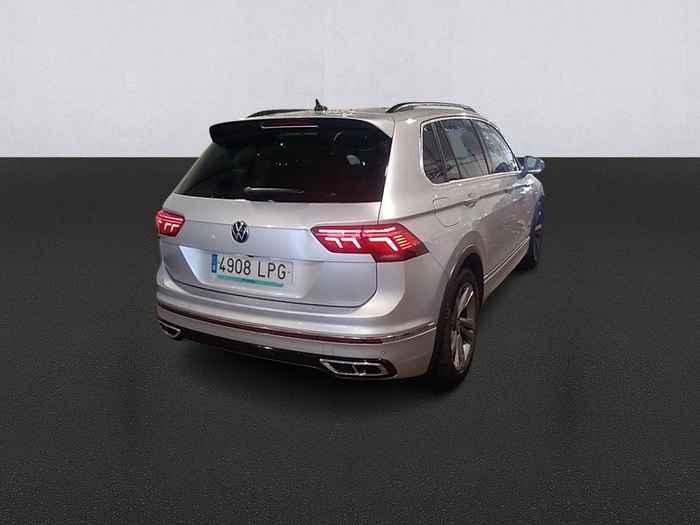 Volkswagen Tiguan R-Line 2.0 TDI 110 kW (150 CV) DSG Vehículo usado en Madrid Volkswagen Tiguan R-Line 2.0 TDI 110 kW (150 CV) DSG Vehículo usado en Madrid