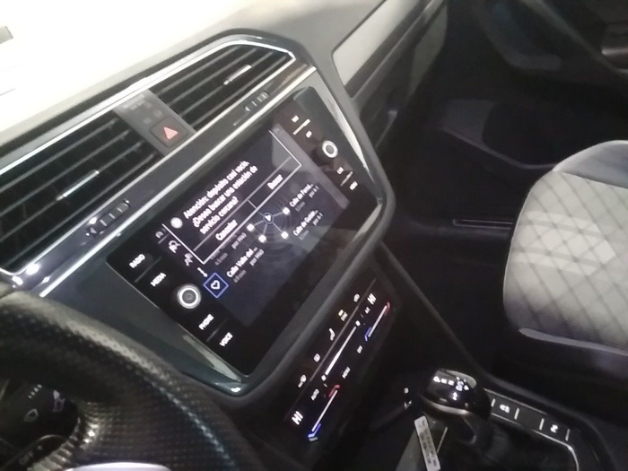 Volkswagen Tiguan R-Line 2.0 TDI 110 kW (150 CV) DSG Vehículo usado en Madrid Volkswagen Tiguan R-Line 2.0 TDI 110 kW (150 CV) DSG Vehículo usado en Madrid