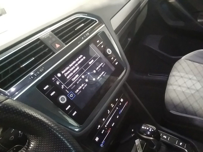 Volkswagen Tiguan R-Line 2.0 TDI 110 kW (150 CV) DSG Vehículo usado en Madrid Volkswagen Tiguan R-Line 2.0 TDI 110 kW (150 CV) DSG Vehículo usado en Madrid