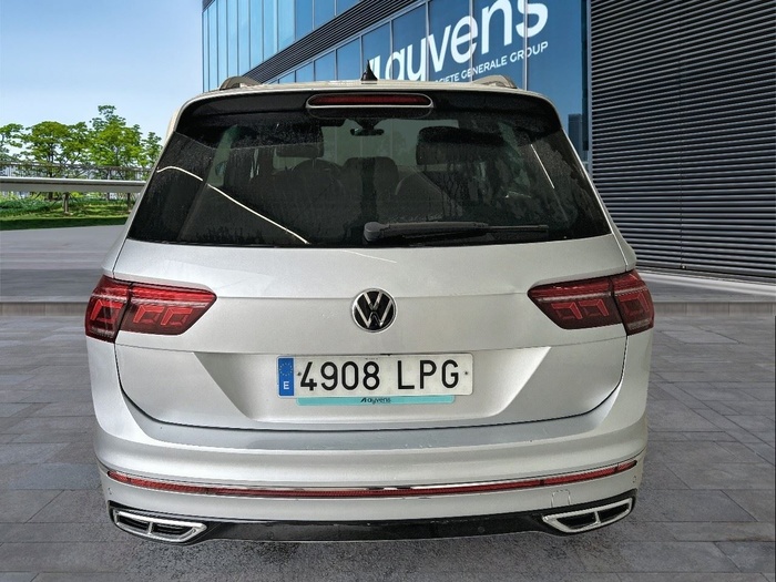 Volkswagen Tiguan R-Line 2.0 TDI 110 kW (150 CV) DSG Vehículo usado en Madrid Volkswagen Tiguan R-Line 2.0 TDI 110 kW (150 CV) DSG Vehículo usado en Madrid