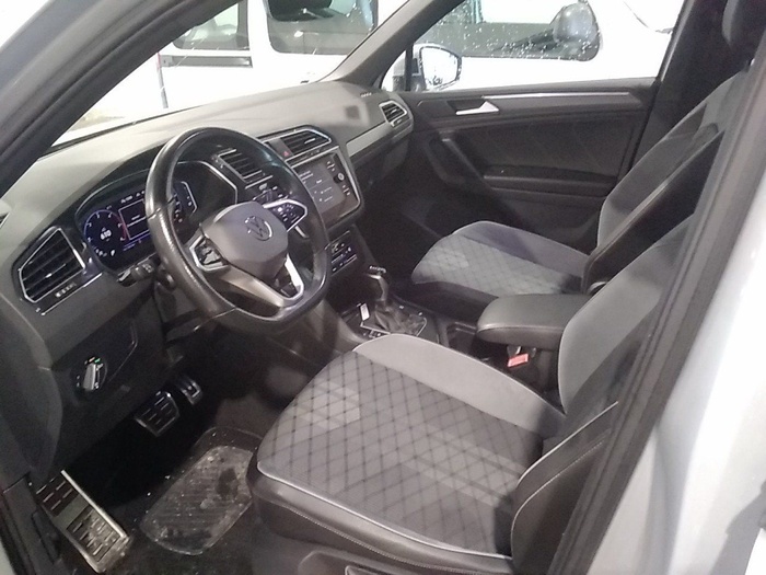 Volkswagen Tiguan R-Line 2.0 TDI 110 kW (150 CV) DSG Vehículo usado en Madrid Volkswagen Tiguan R-Line 2.0 TDI 110 kW (150 CV) DSG Vehículo usado en Madrid