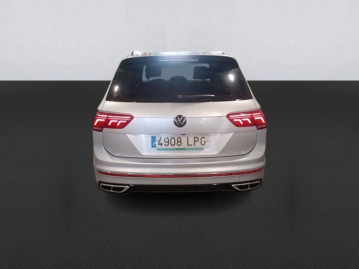 Volkswagen Tiguan R-Line 2.0 TDI 110 kW (150 CV) DSG Vehículo usado en Madrid Volkswagen Tiguan R-Line 2.0 TDI 110 kW (150 CV) DSG Vehículo usado en Madrid