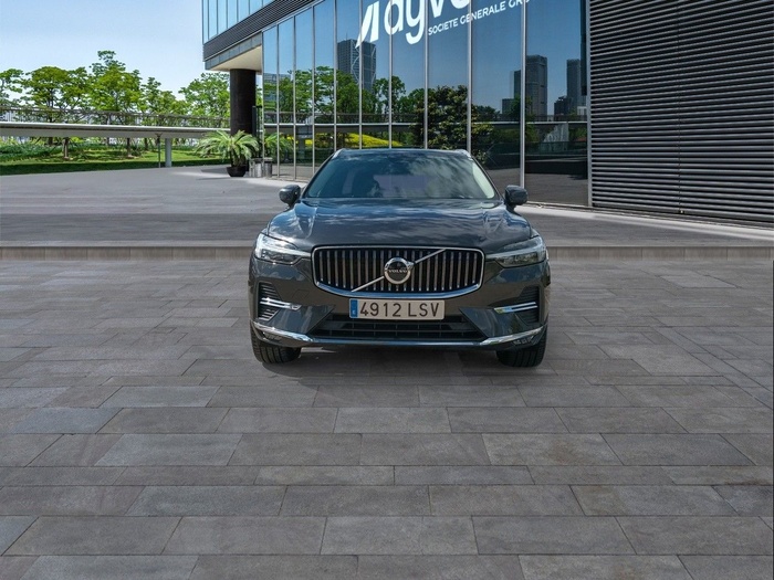 Volvo XC60 B4 D Inscription AWD Auto 145 kW (197 CV) Vehículo usado en Madrid Volvo XC60 B4 D Inscription AWD Auto 145 kW (197 CV) Vehículo usado en Madrid