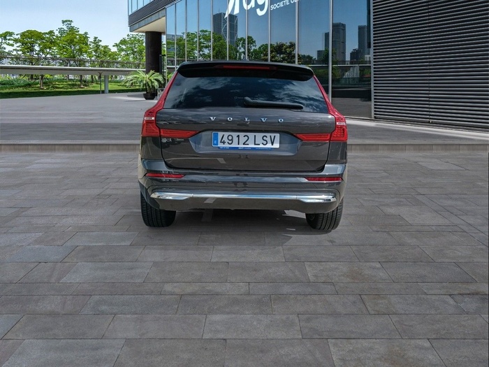 Volvo XC60 B4 D Inscription AWD Auto 145 kW (197 CV) Vehículo usado en Madrid Volvo XC60 B4 D Inscription AWD Auto 145 kW (197 CV) Vehículo usado en Madrid